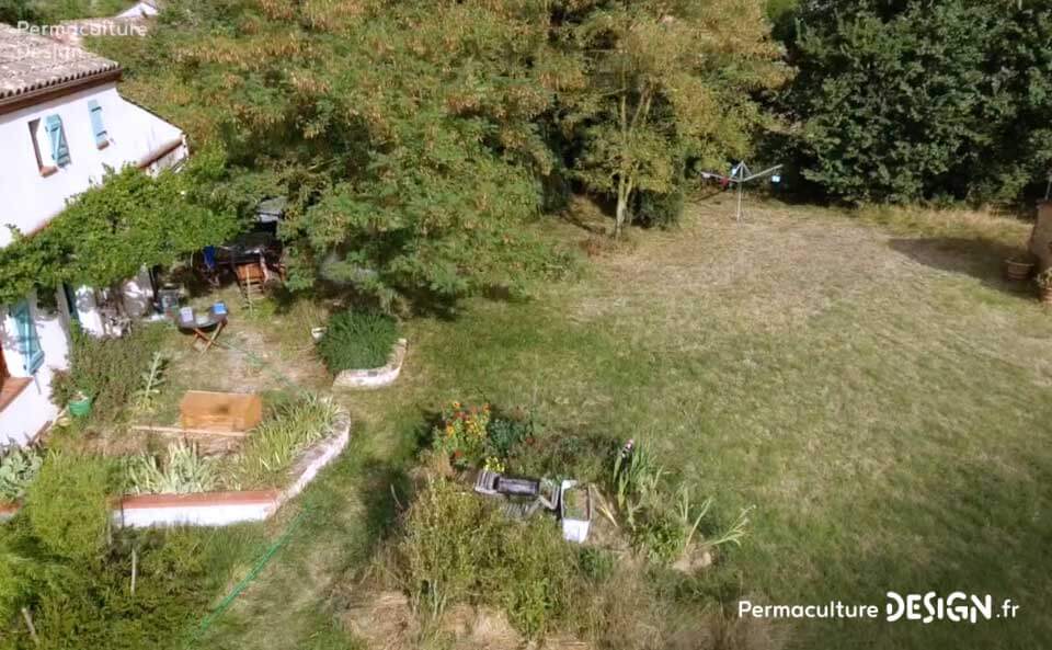 Le jardin en permaculture d’Olivier lui permet d’observer la nature, d’apprendre, d’expérimenter tout en inspirant son voisinage.